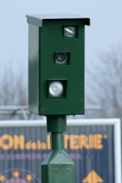 Radar au feu rouge : fonctionnement et mise en garde